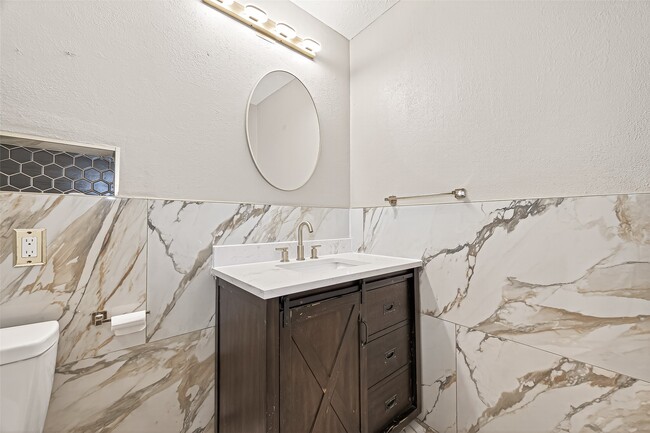 Building Photo - 13702 Ella Lee Ln