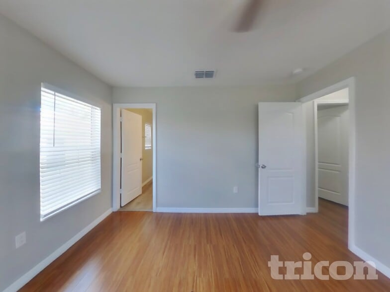 Building Photo - 18816 Litzau Ln