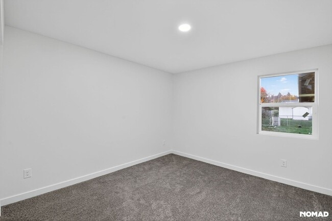 Building Photo - 126 K St NE