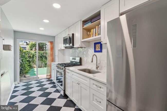 Building Photo - 1466 E Wilt St