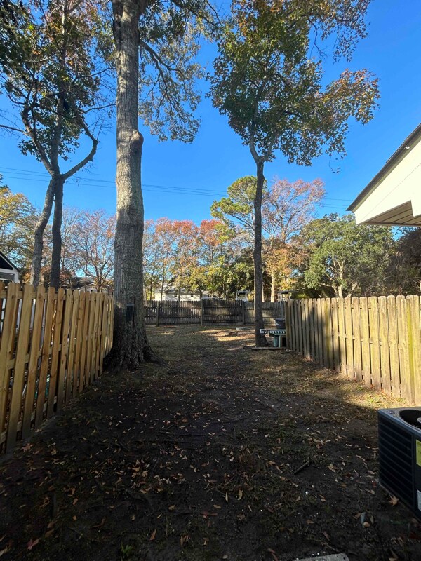 Building Photo - 1021 Hunters Trce