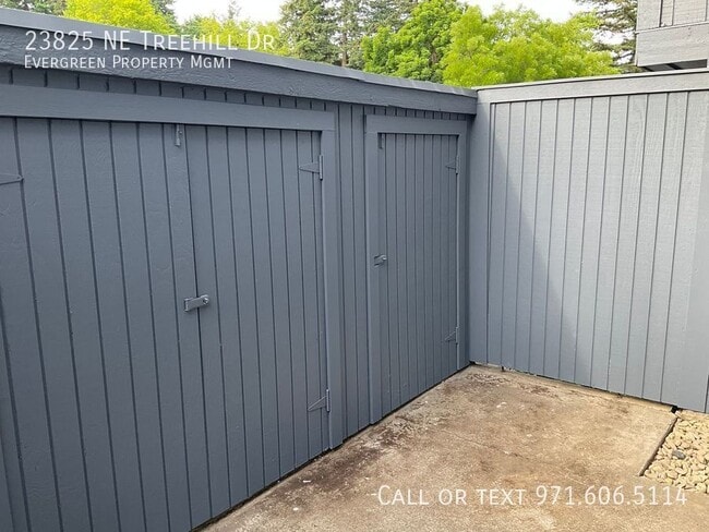 Building Photo - 23825 NE Treehill Dr