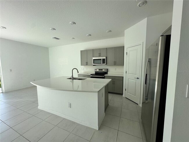 Building Photo - 2416 Paravane Wy