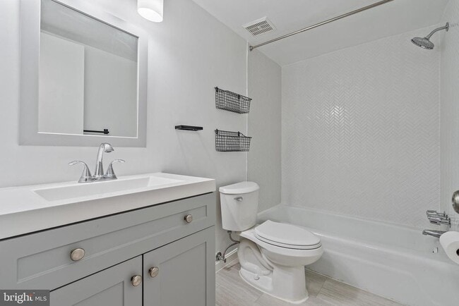 Building Photo - 3000 7th St NE