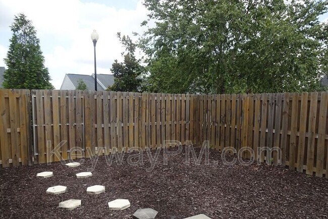 Building Photo - 5166 Aruba Cir