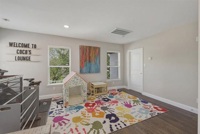 Building Photo - 5914 Goodwin Ave