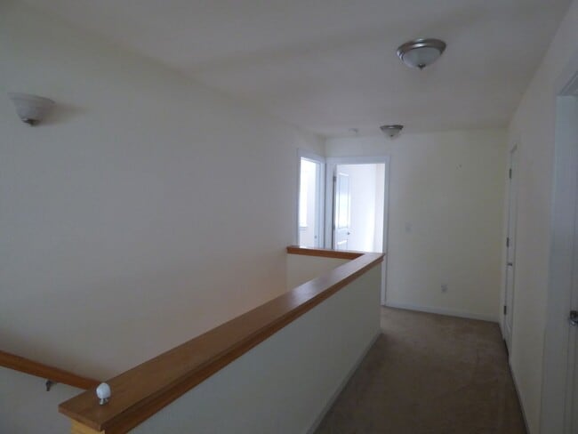 Building Photo - Beautiful Townhome in South Longmont