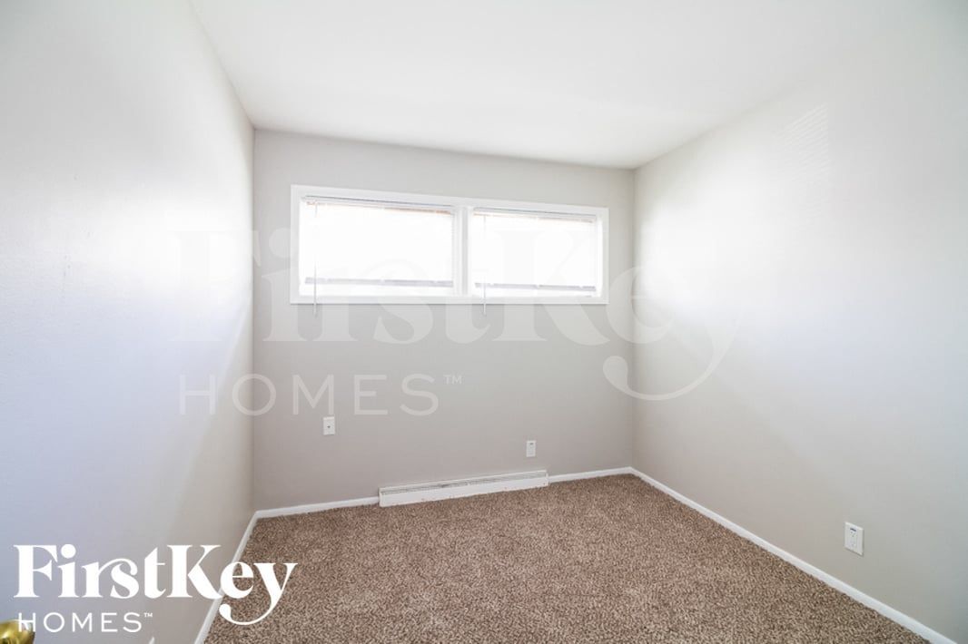 Building Photo - 809 N Latham St