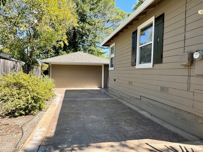 Building Photo - Charming single level home in Walnut Creek...