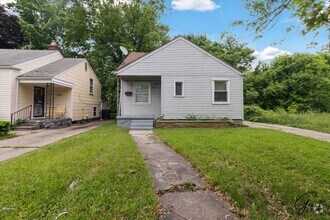 Building Photo - $1350 5 bedroom 2 bath