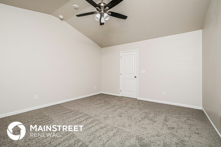 Building Photo - 135 Shallow Dr