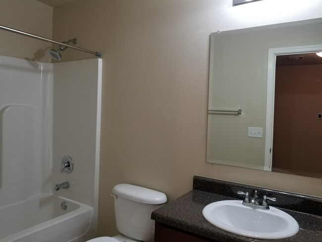 Building Photo - 3515-3515 E Hudson St