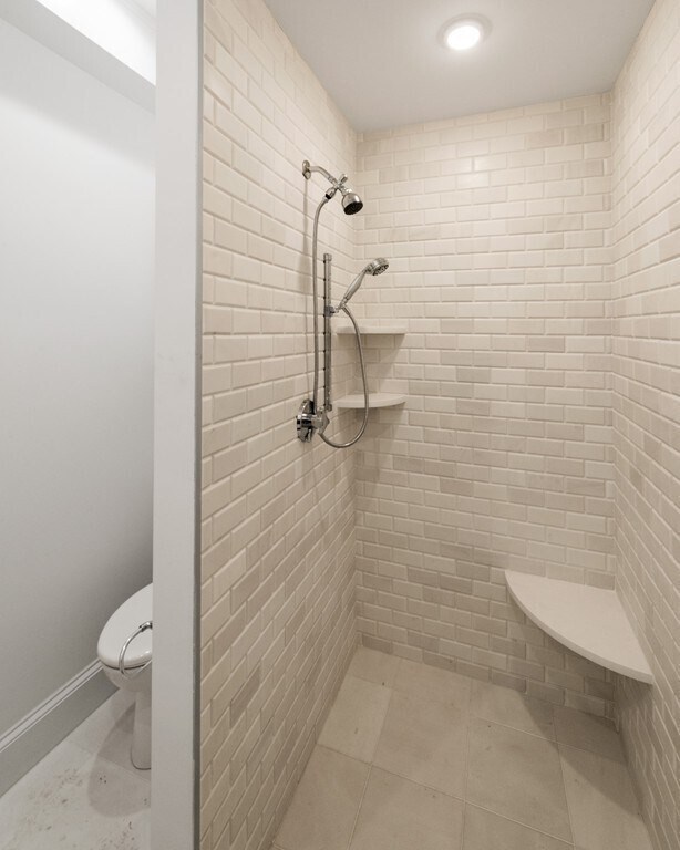 Building Photo - 344 Hanover St