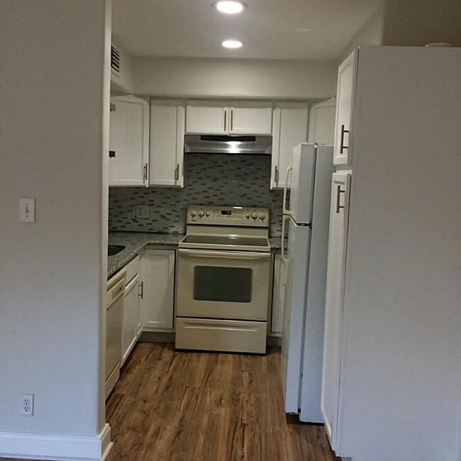 Building Photo - 11002 Hammerly Blvd