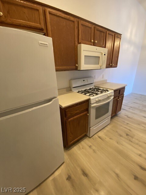 Building Photo - 2305 W Horizon Ridge Pkwy