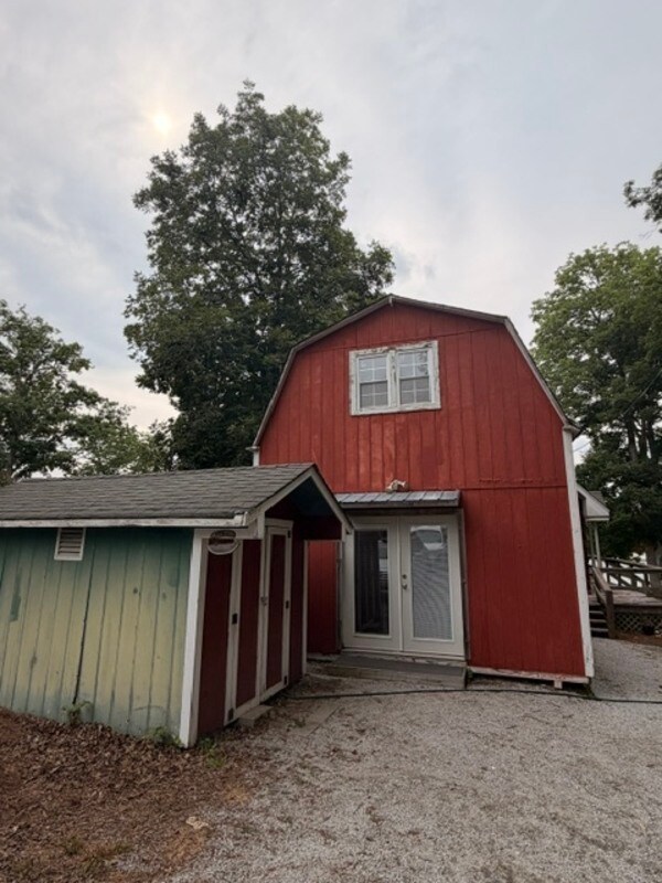 Building Photo - 127 Oak Pointe Rd