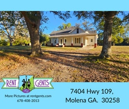 Building Photo - Enjoy a piece of history in this Vintage F...