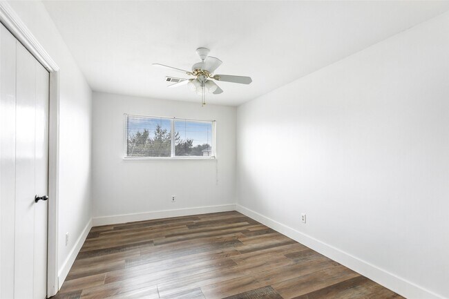 Building Photo - 3615 Acorn Springs Ln
