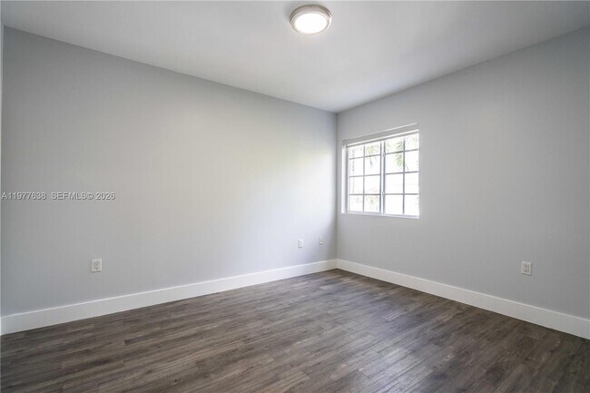 Building Photo - 331 85th St