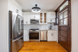 Building Photo - 3127 N Spaulding Ave