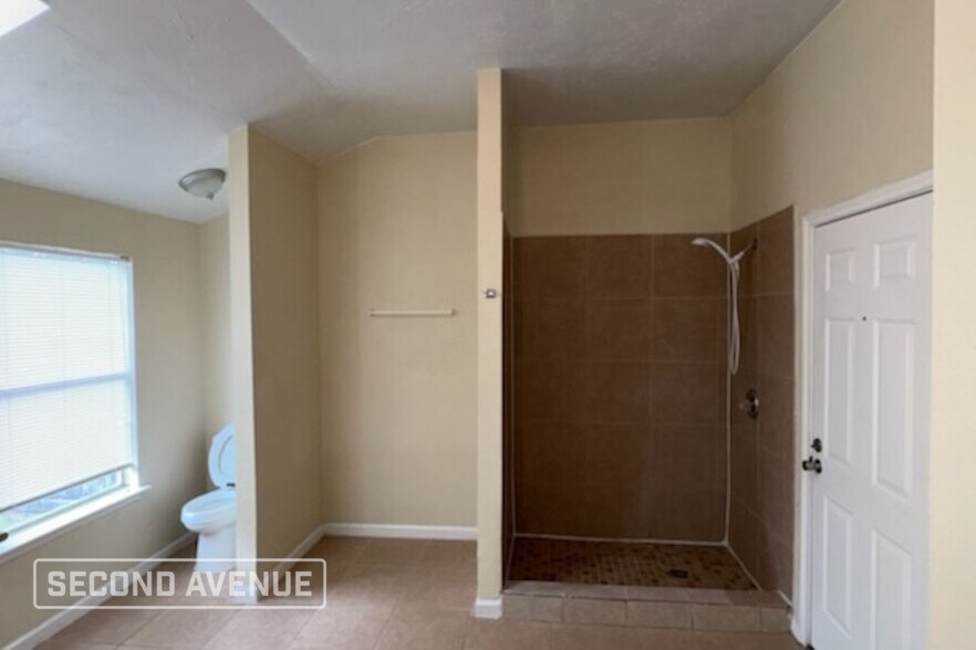 Building Photo - 7610 Alcomita Dr