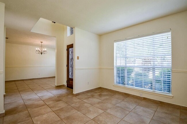 Building Photo - 22510 Holly Lake Dr