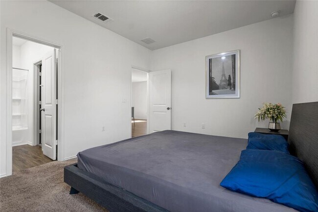 Building Photo - 2313 Forgetmenot Ln