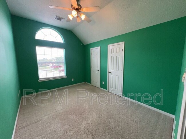 Building Photo - 2513 Flycatcher Cove Dr