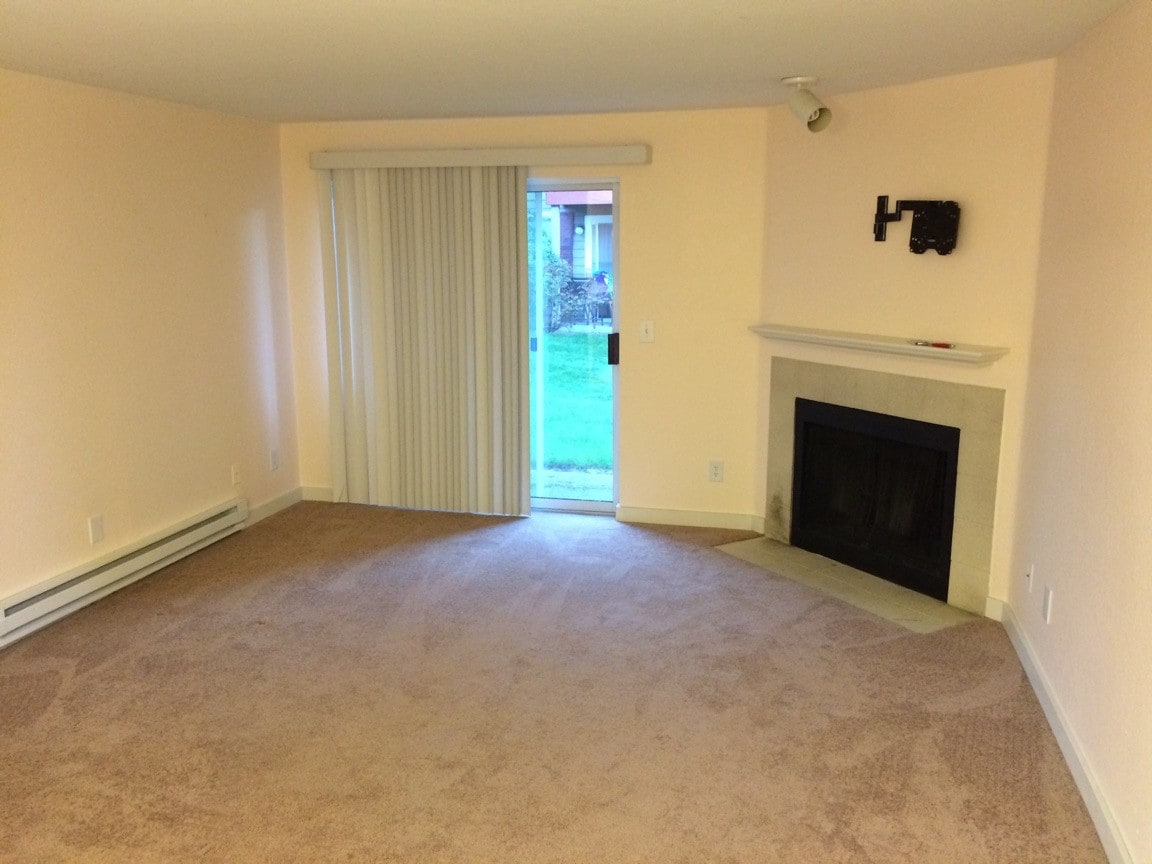 Building Photo - 16817 Larch Way