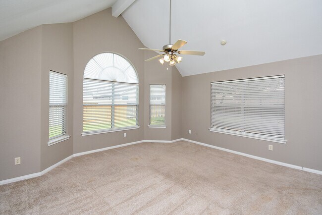 Building Photo - 13007 Northwood Glen Ln
