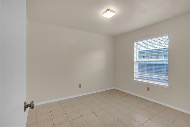 Building Photo - 7409 Meadow Creek Dr