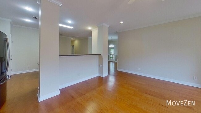 Building Photo - 307 Easterlin Way