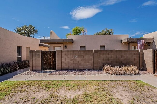 Building Photo - 231 N Robson