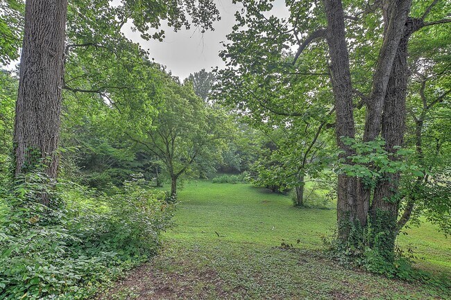 Building Photo - 680 Elk Dr