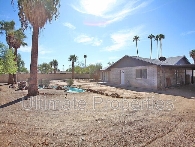 Building Photo - 8445 N 47th Dr