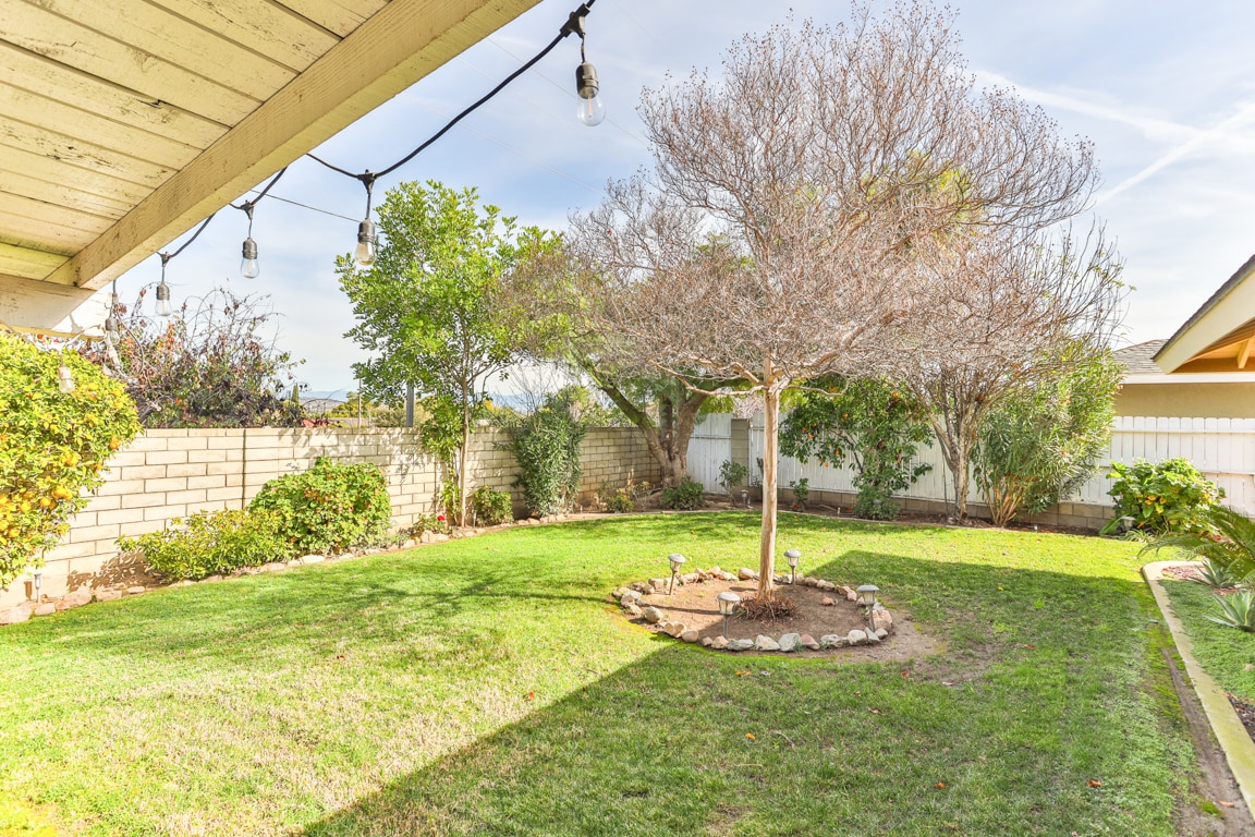 Building Photo - 205 E Old Mill Rd