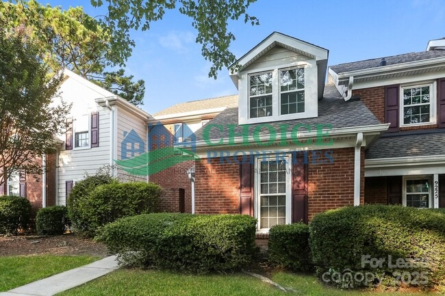Building Photo - 9223 N Vicksburg Park Ct