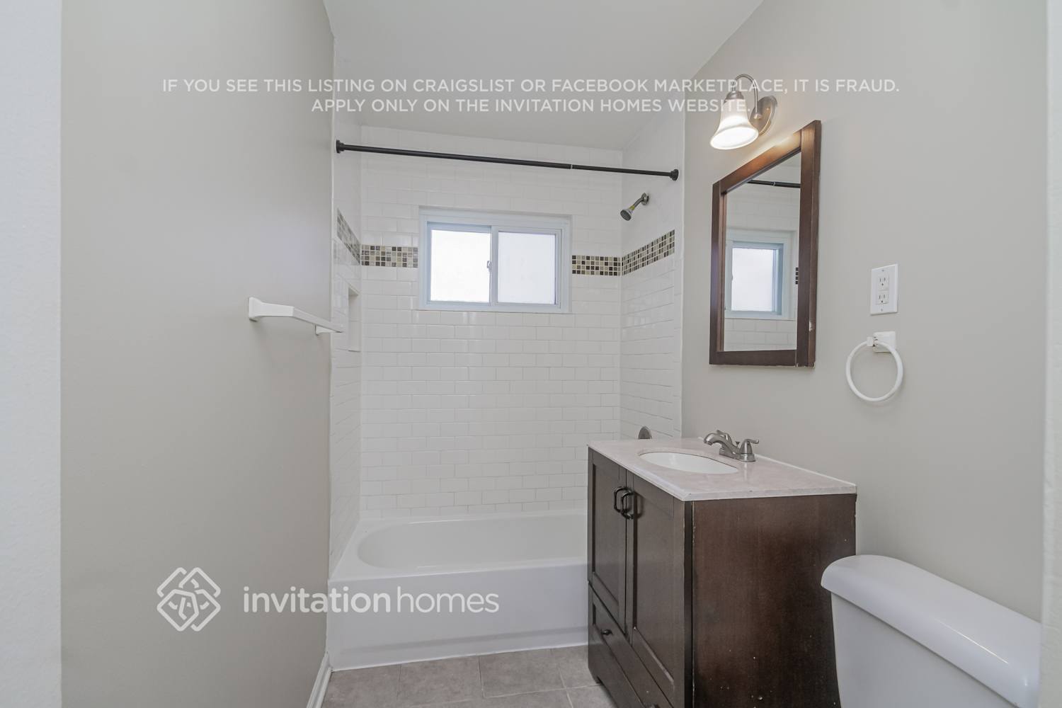 Building Photo - 368 N Biermann Ave