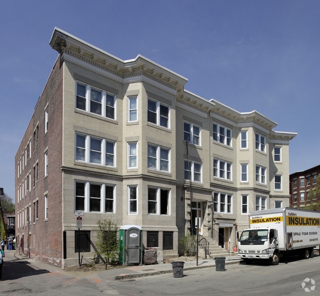 Building Photo - 80 - 82 Ivy St