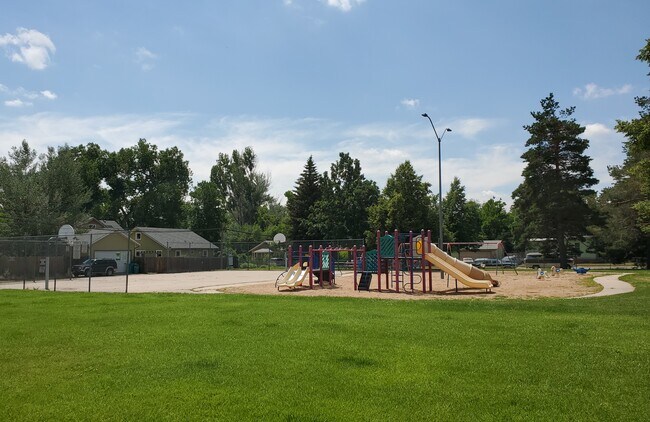 Building Photo - NShields632 (KC-LN)