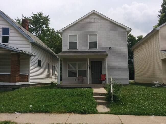 Primary Photo - 3 Bedroom with 1 - !/2 Baths