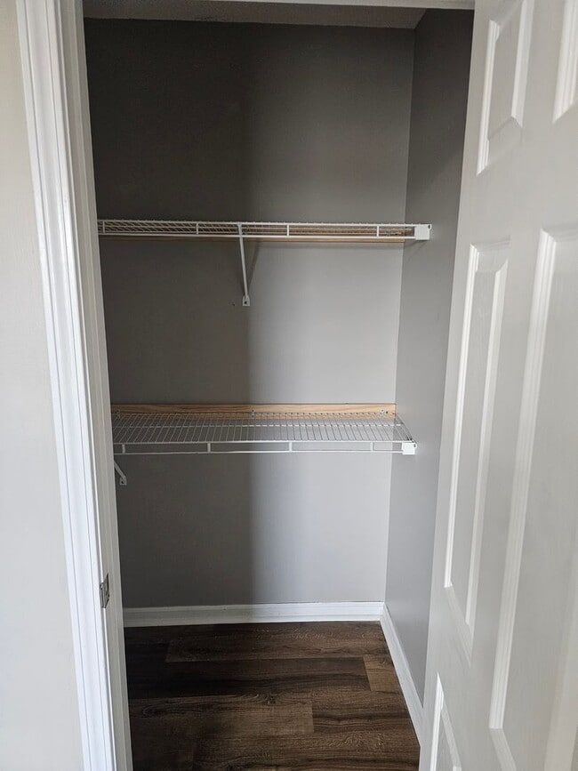 Building Photo - 1737 Moses Ave