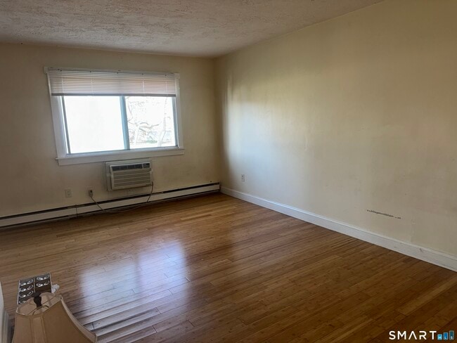 Building Photo - 250 N Bishop Ave