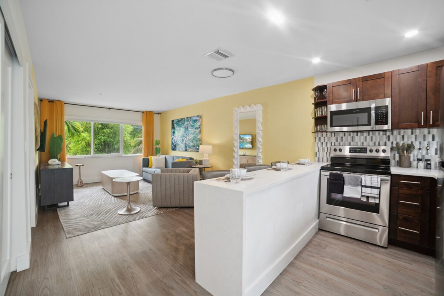 Building Photo - 400 N Ocean Blvd