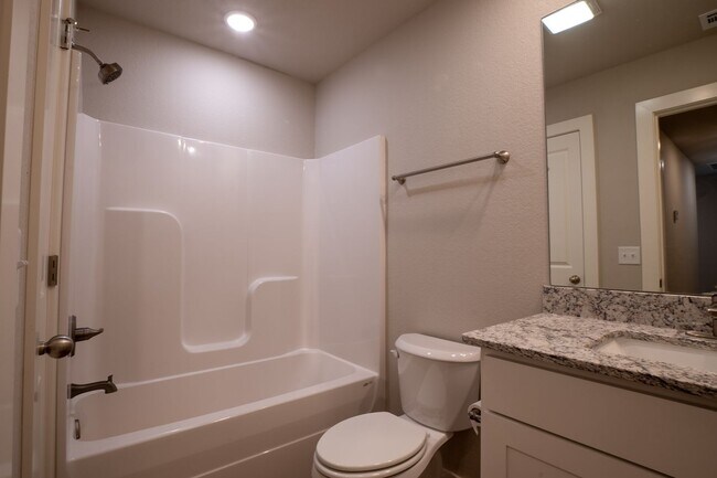Building Photo - 1134 N Pink Ter