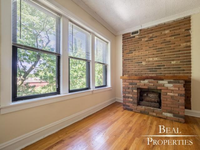 Building Photo - 2 bedroom in CHICAGO IL 60657