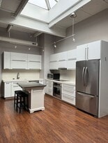 Building Photo - 246 E Main St