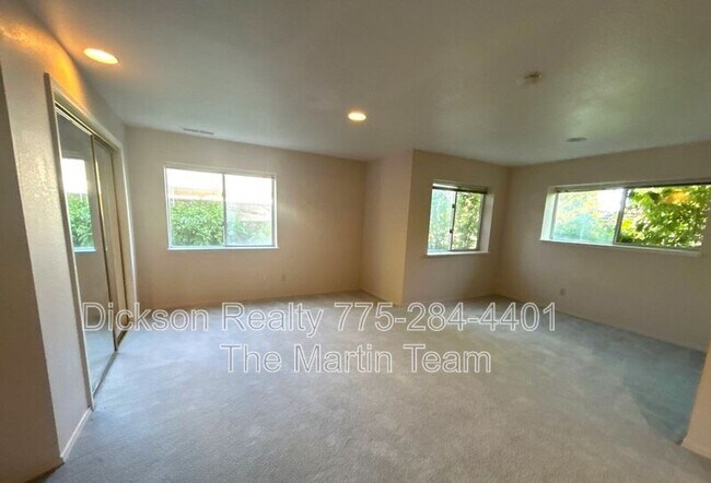 Building Photo - 3245 Marthiam Ave