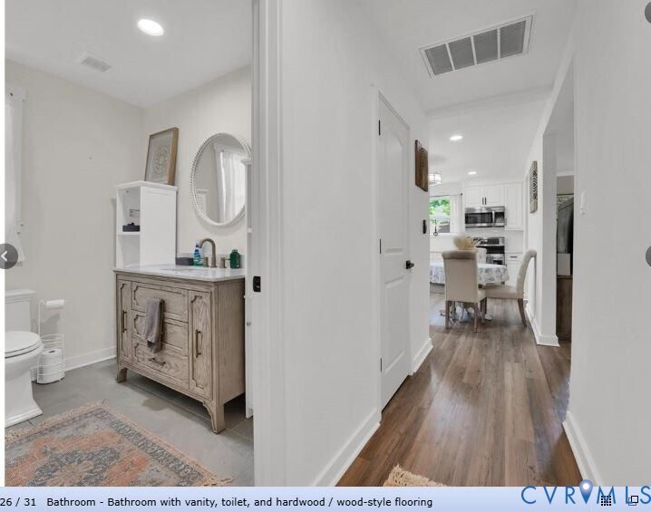 Building Photo - 11215 Thorncroft Dr