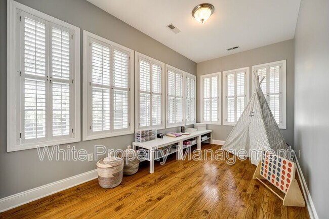 Building Photo - 1126 Blowing Rock Cove